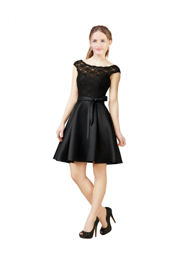 Beste Schwarz A-Linien Illusion Ausschnitt Knielang Satin Spitze Kurze Brautjungfernkleider / Cocktailkleider / Heimkehr Kleider