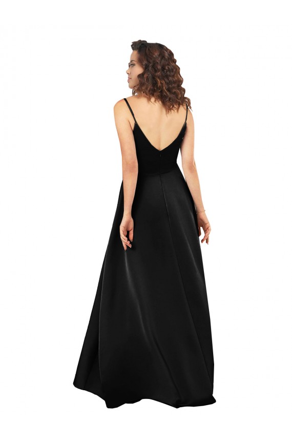 Beste Schwarz A-Linien V-Ausschnitt Seidiger Satin Lange Formale Brautjungfernkleider / Abendkleider / Abiballkleider